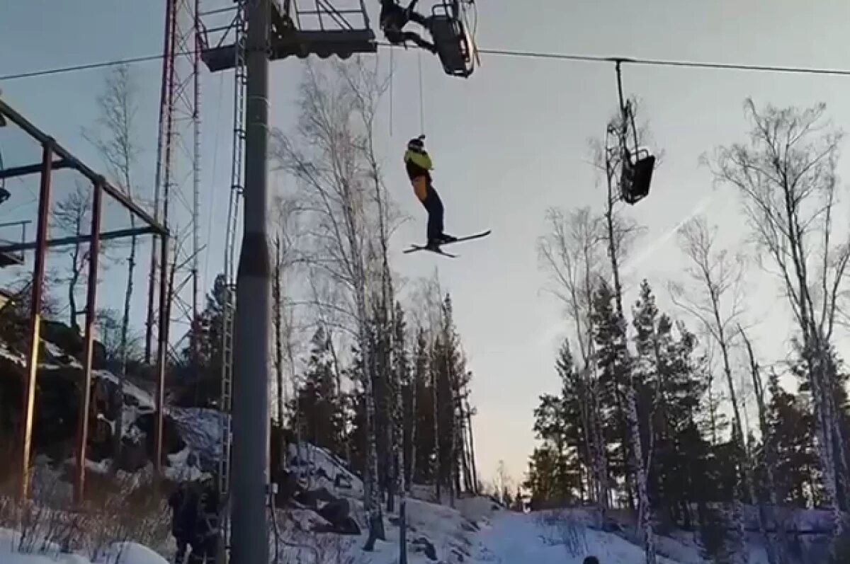    32 человека застряли на подъёмнике ГЛК «Солнечная долина» под Миассом