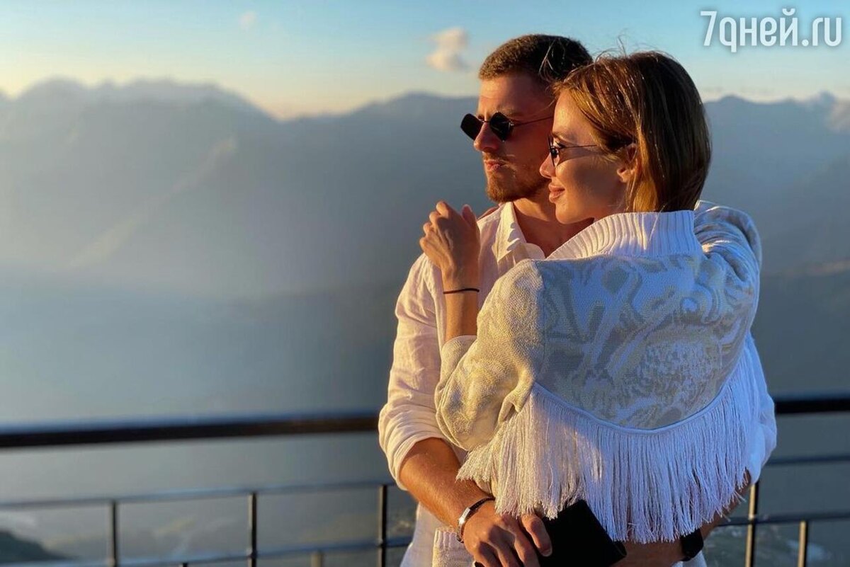    Алекса и Вячеслав Дайчев Соцсети