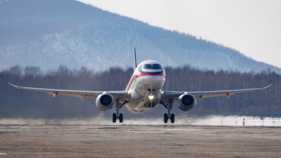 Первый полет SJ-100 с двигателем ПД-8.📷Фото: «Ростех»