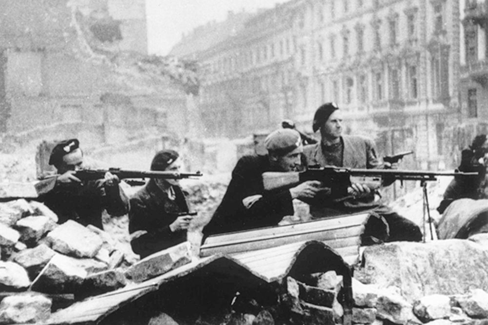 По снимку хорошо видно, как обстояли дела с оружием.