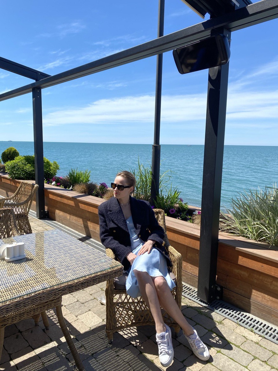 На фото ведущая прогноза погоды на канале ТВЦ Анастасия Ларионова 