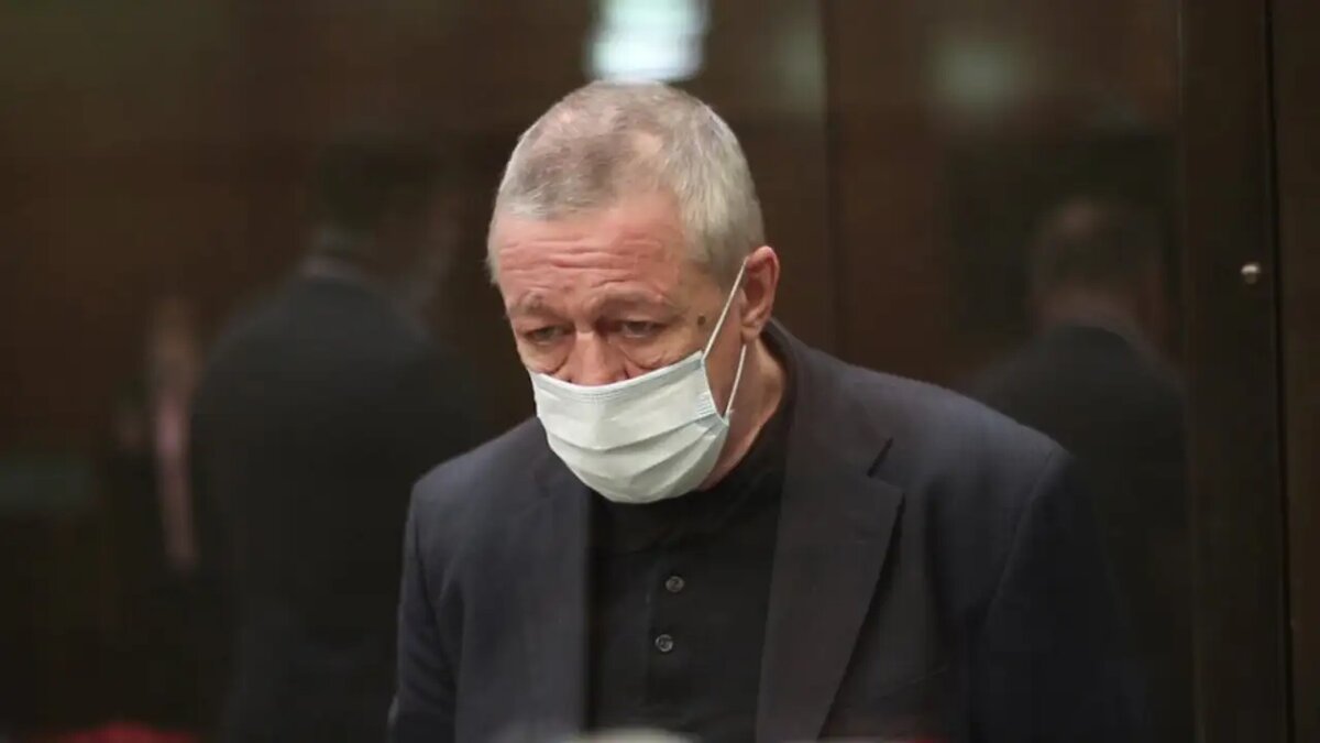    Актёр Михаил Ефремов.