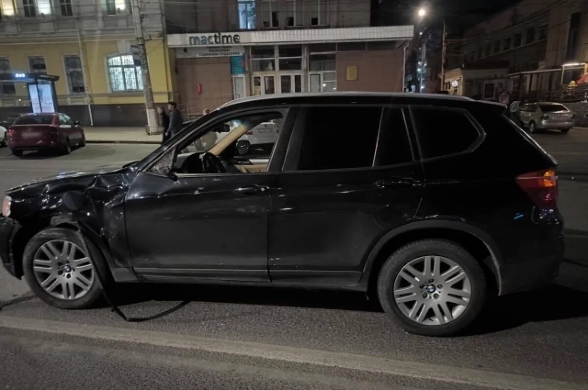    В Симферополе люксовая иномарка сбила двух девушек, одна погибла