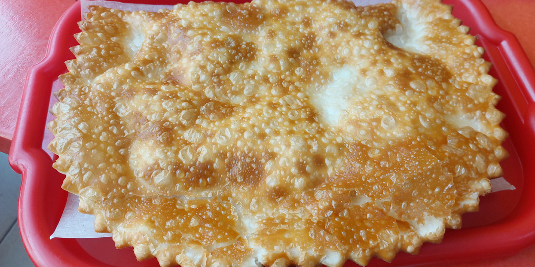 И снова про чебуреки. Ростовские победили. Взвесила чебурек, и цифра на весах удивила не только меня