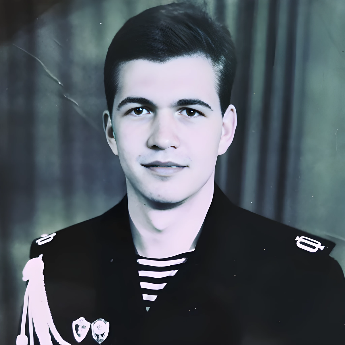 Фото: Александр в молодости 