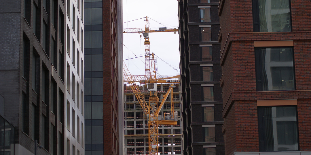 Город в заливе CITY BAY, семейная квартира с видом на реку, обзор.