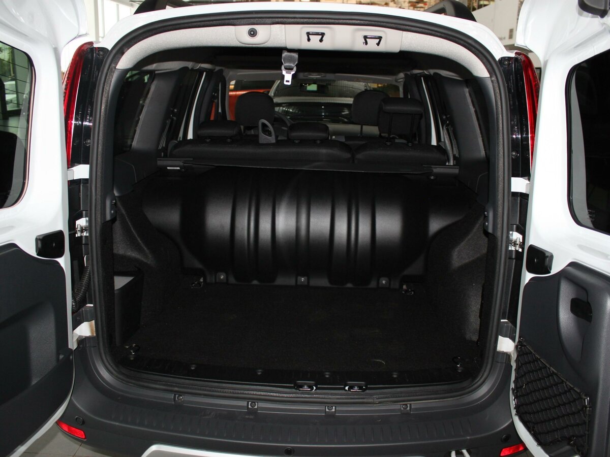 Фото заимствовано - https://auto.ru/cars/new/group/vaz/largus/21541913/21543391/1098956246-f69c6ef6/