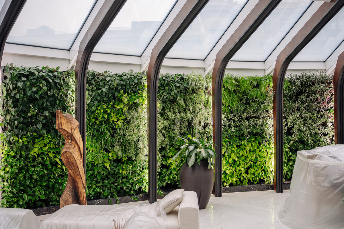 Выполнено декораторами Me Decor