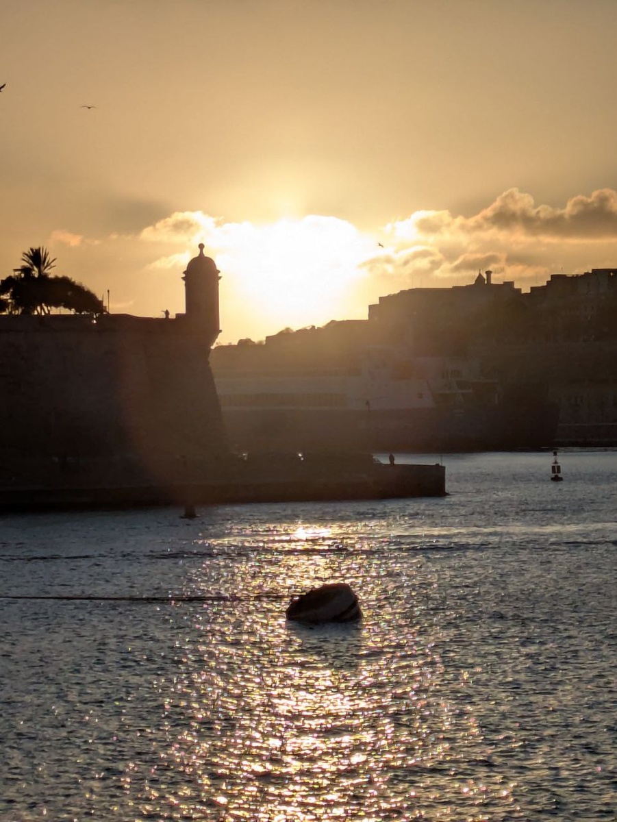 Закат над Синглеей, одном из рыцарских городов Мальты