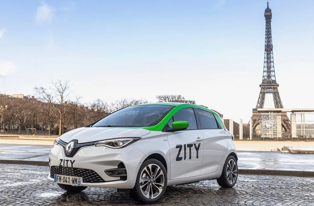 Арендный автомобиль в Париже