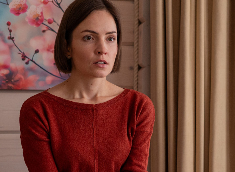 О чем сериал "Самозванка" (2025)? 