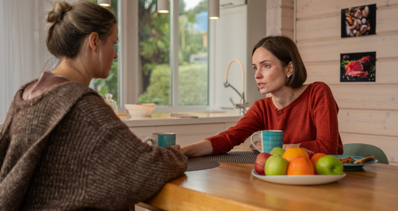 О чем сериал "Самозванка" (2025)? Краткое содержание всех серий? 