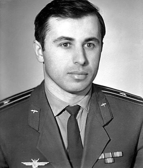 Первый Герой Российской Федерации: подвиг генерала Суламбека Осканова