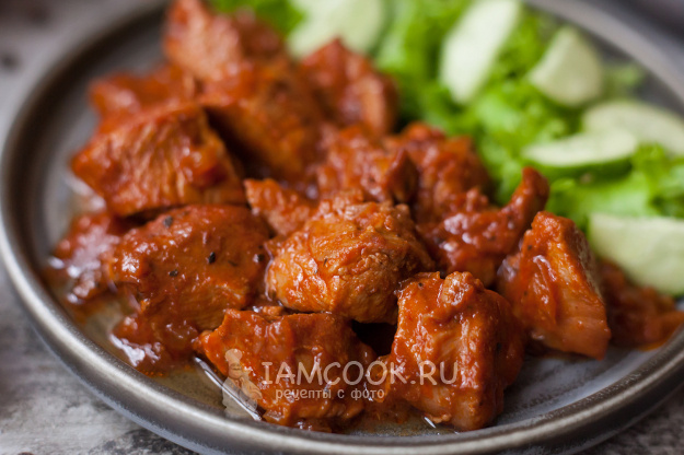 Идеально к картошке или макаронам: нежная индейка в томатном соусе, которая тает во рту. Простой ужин