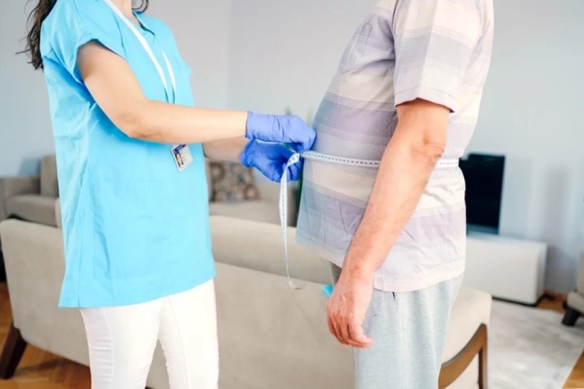    Разгадать по телу.