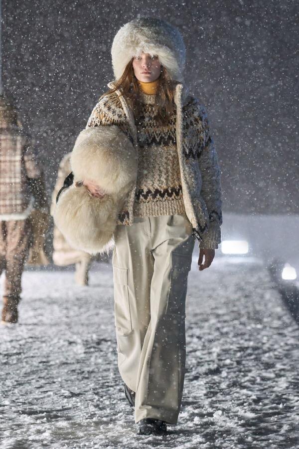 Показ коллекции Moncler Grenoble осень-зима 2025-2026 в Куршевеле-Альтипорте, Франция