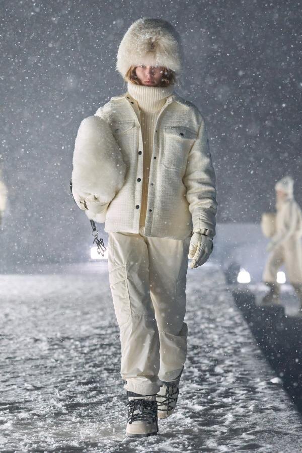 Показ коллекции Moncler Grenoble осень-зима 2025-2026 в Куршевеле-Альтипорте, Франция
