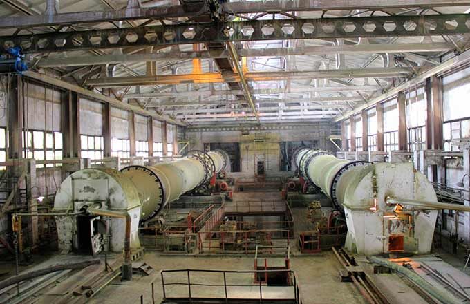 Предприятие выпускало металлический хром и низкоуглеродистый феррохром.
