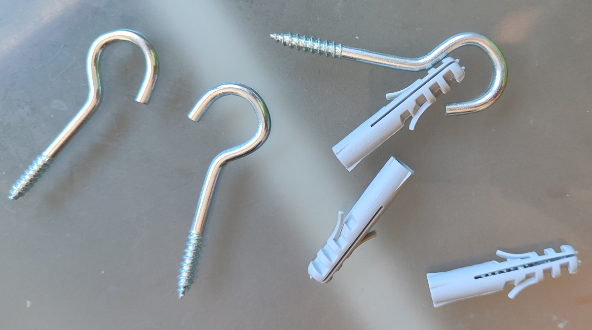 Нашла только такого размера, может есть с дюбелем меньше, но кольцо такого размера подходит идеально