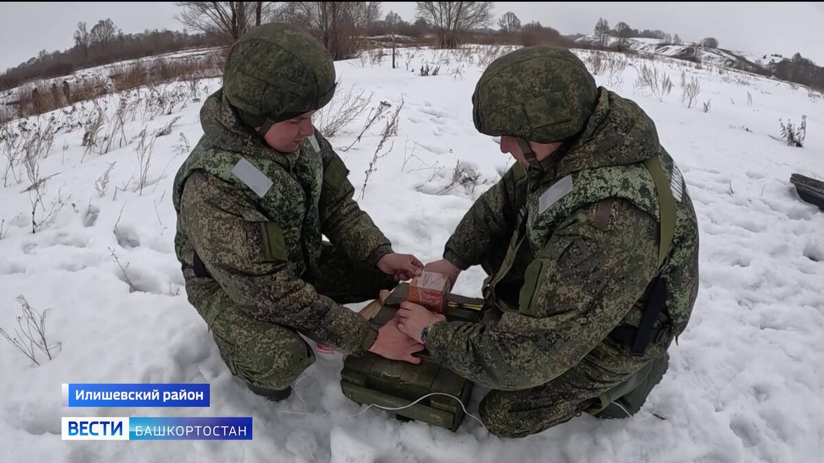    Военные инженеры продолжают расчищать затороопасные участки рек в Башкирии