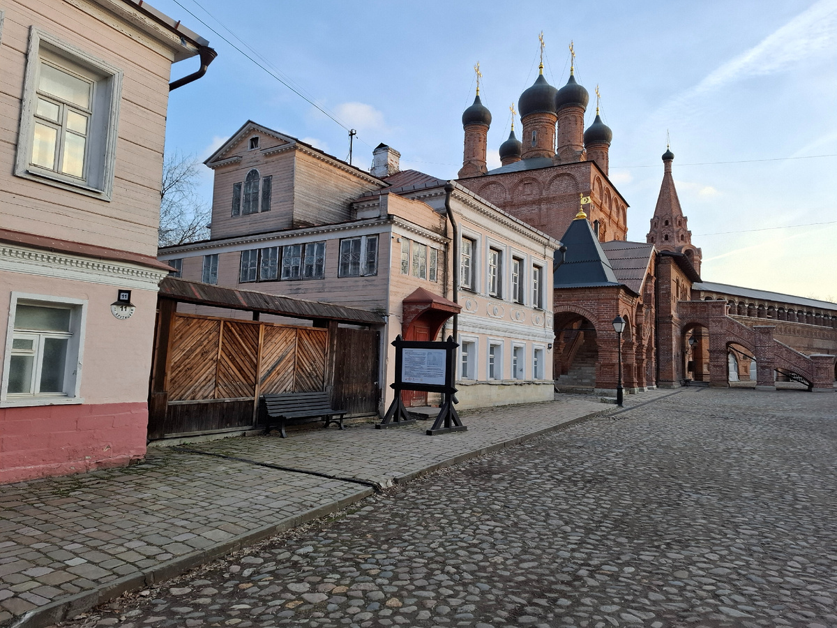 Москва, Крутицкое подворье. Фото автора.