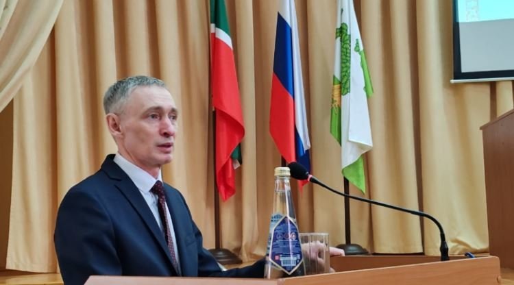    В Татарстане обсудили развитие пчеловодства с полями медоносных культур и сохранение среднерусской пчелы