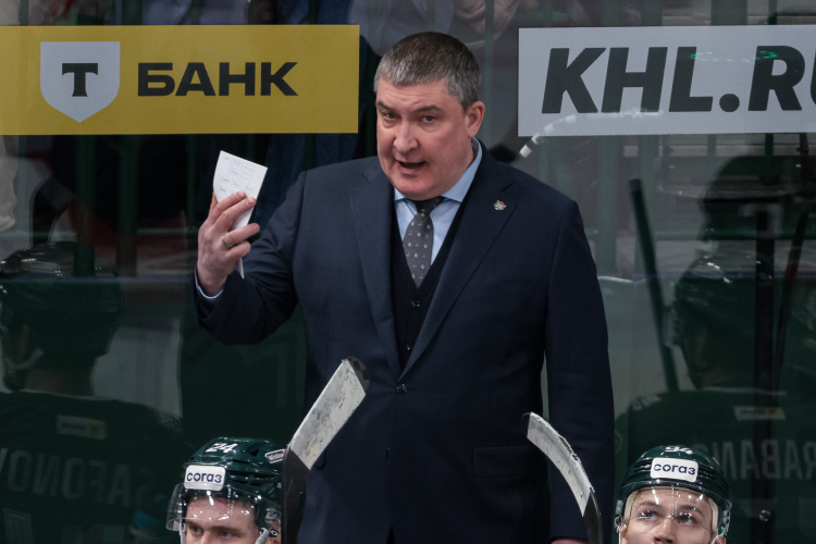    Главный тренер «Ак Барса» Анвар Гатиятулин / фото: Сергей Елагин, «БИЗНЕС Online»