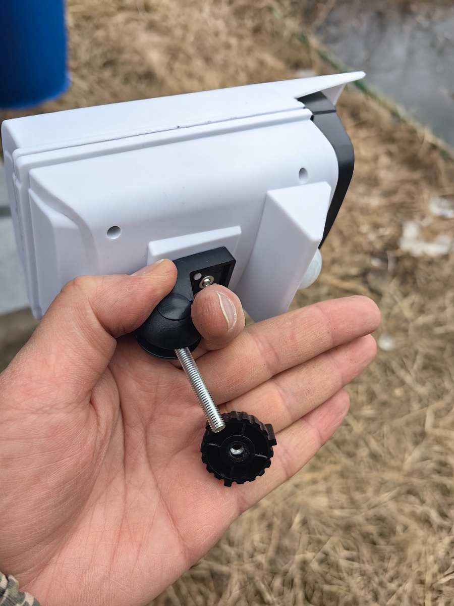 Прожектор на солнечной батарее