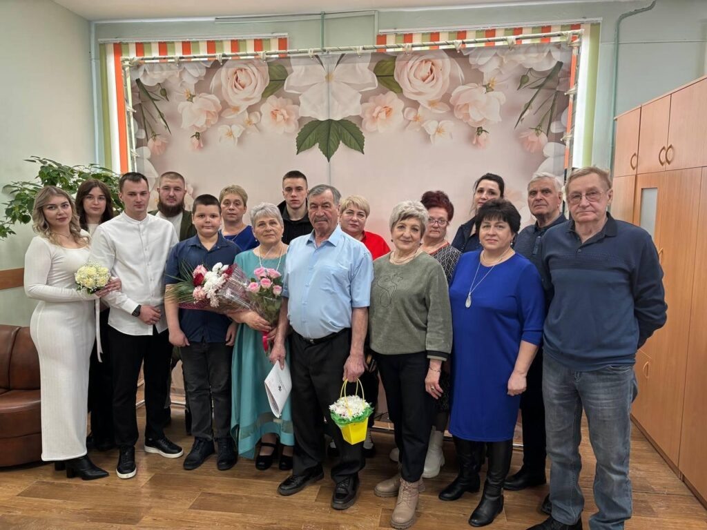    Фото из архива отдела ЗАГС по г.Искитиму и Искитимскому району