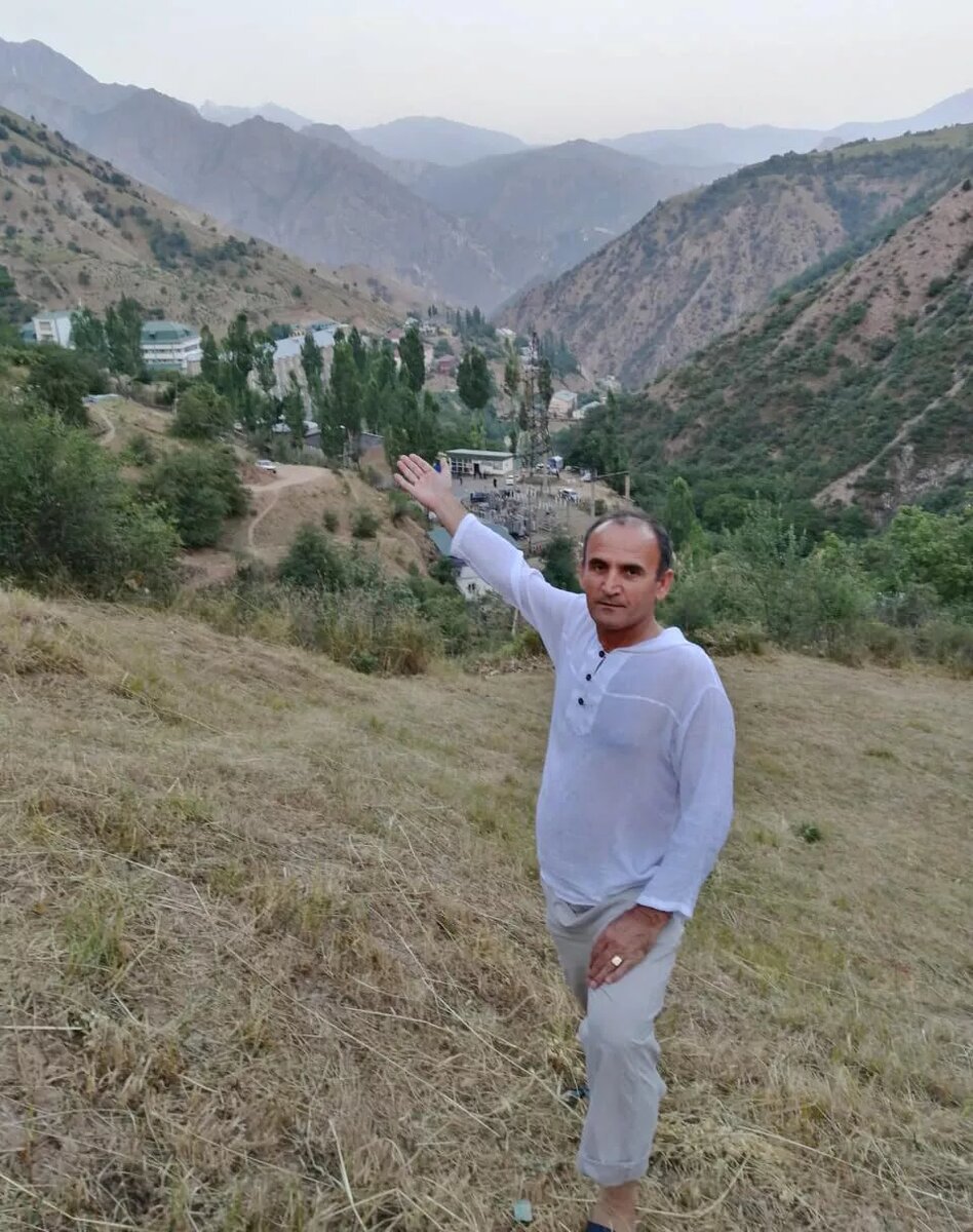 © Фото : из личного архива Махмада Неъматова
Махмад Неъматов в Таджикистане