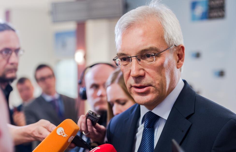    В МИД РФ допустили привлечение невооружённых наблюдателей для контроля перемирия на Украине