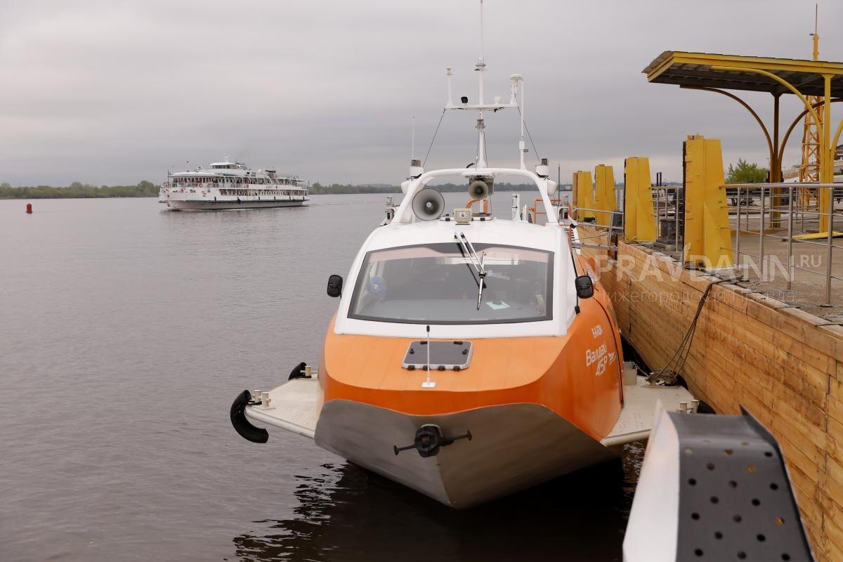    Начало навигации зависит от паводковой обстановки и возможности установки причалов