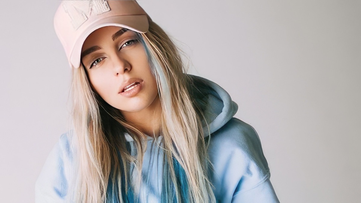    На фото: певица Мари Краймбрери