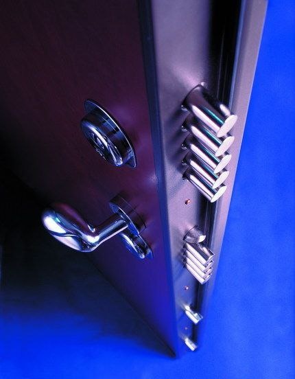 Дверь высокого класса взломостойкости