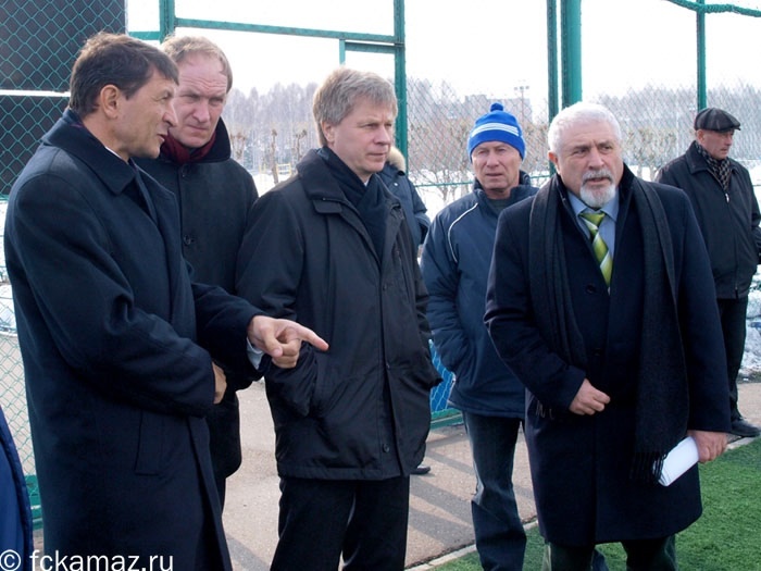 21 марта 2009 г. Визит в Набережные Челны президента ПФЛ Николая Толстых и заместителя генерального директора РФС Сергея Куликова