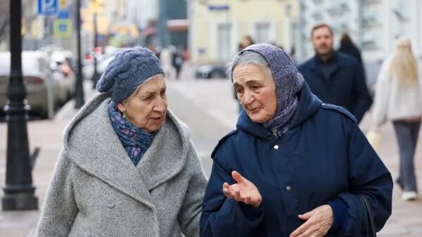 Социальные пенсии повысят с 1 апреля. Обложка © Shutterstock / FOTODOM / Oleg Elkov