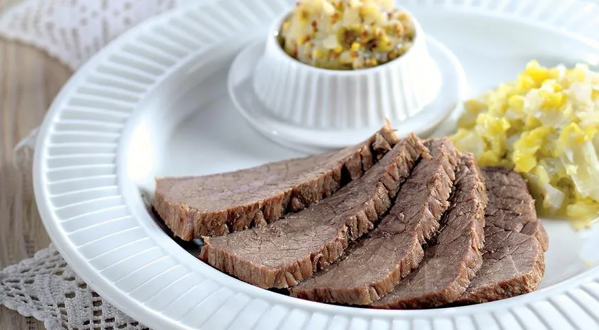 Отварная говядина: полезные свойства, секреты и интересные факты