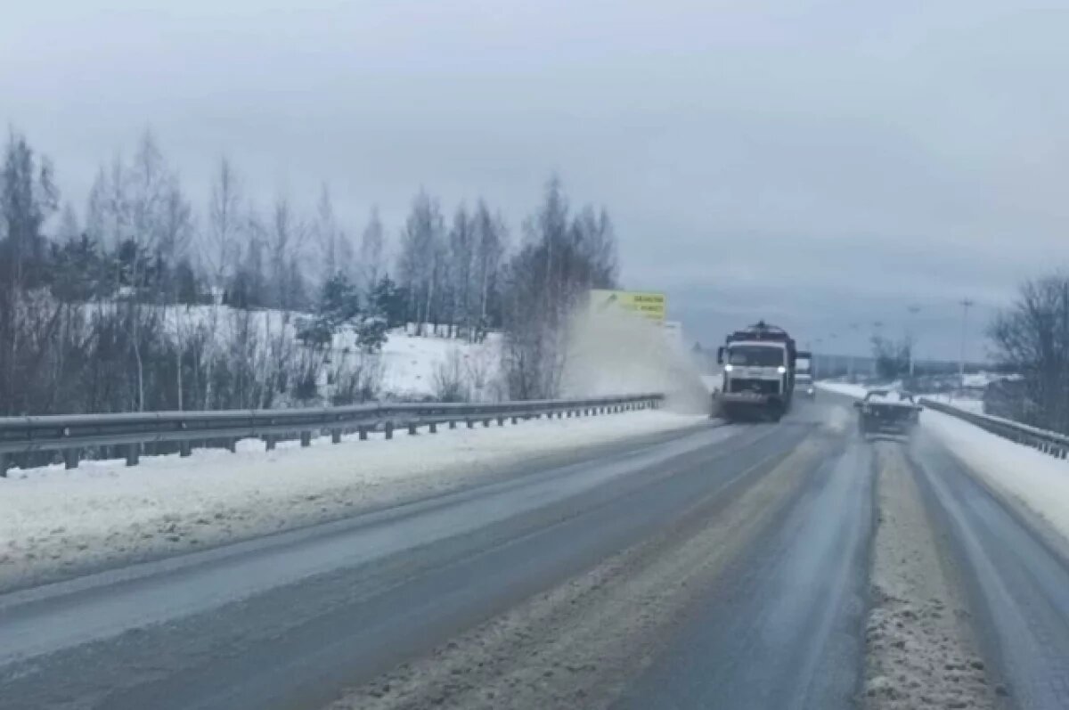    Более 3000 километров дорог очистили от снега на Брянщине за выходные