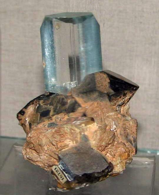 Из коллекции минералогического музея им.А.Е.Ферсмана