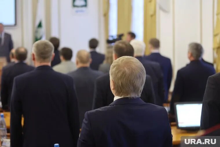 Команда депутата ГД Дмитрия Савельева массово заявилась на праймериз ЕР. Фото: Екатерина Сычкова © URA.RU