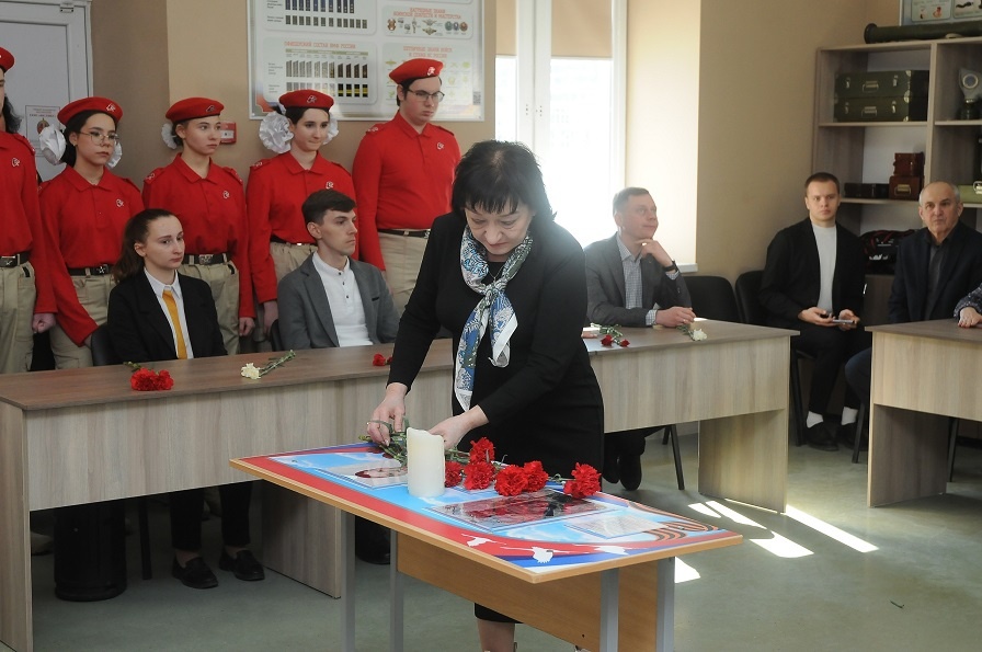 Мама Глеба Глебова