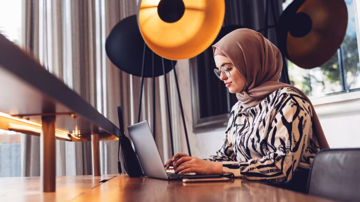 Онлайн-степени сильно различается по стоимости, продолжительности, формату и типу студента © Getty Images