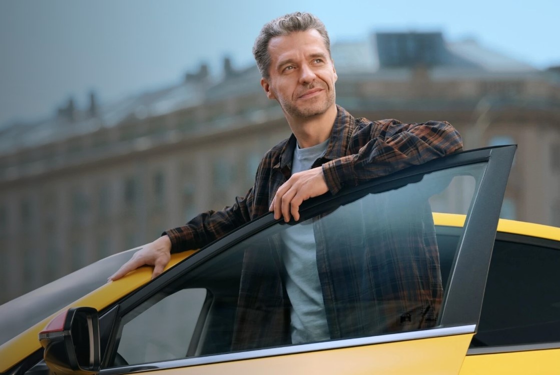 Водитель Яндекс.Такси  📷
