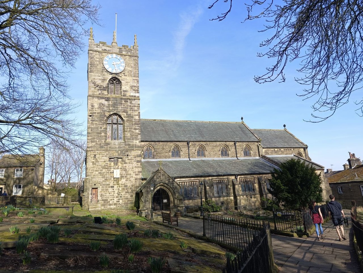 Церковь в деревне Хауорт, где служил Патрик Бронте, отец, и где похоронена семья