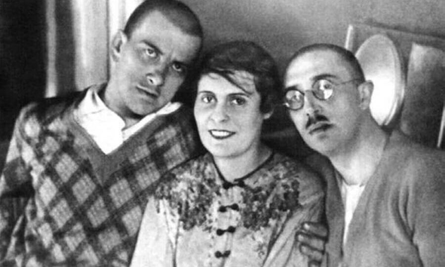 Лилю любить увели