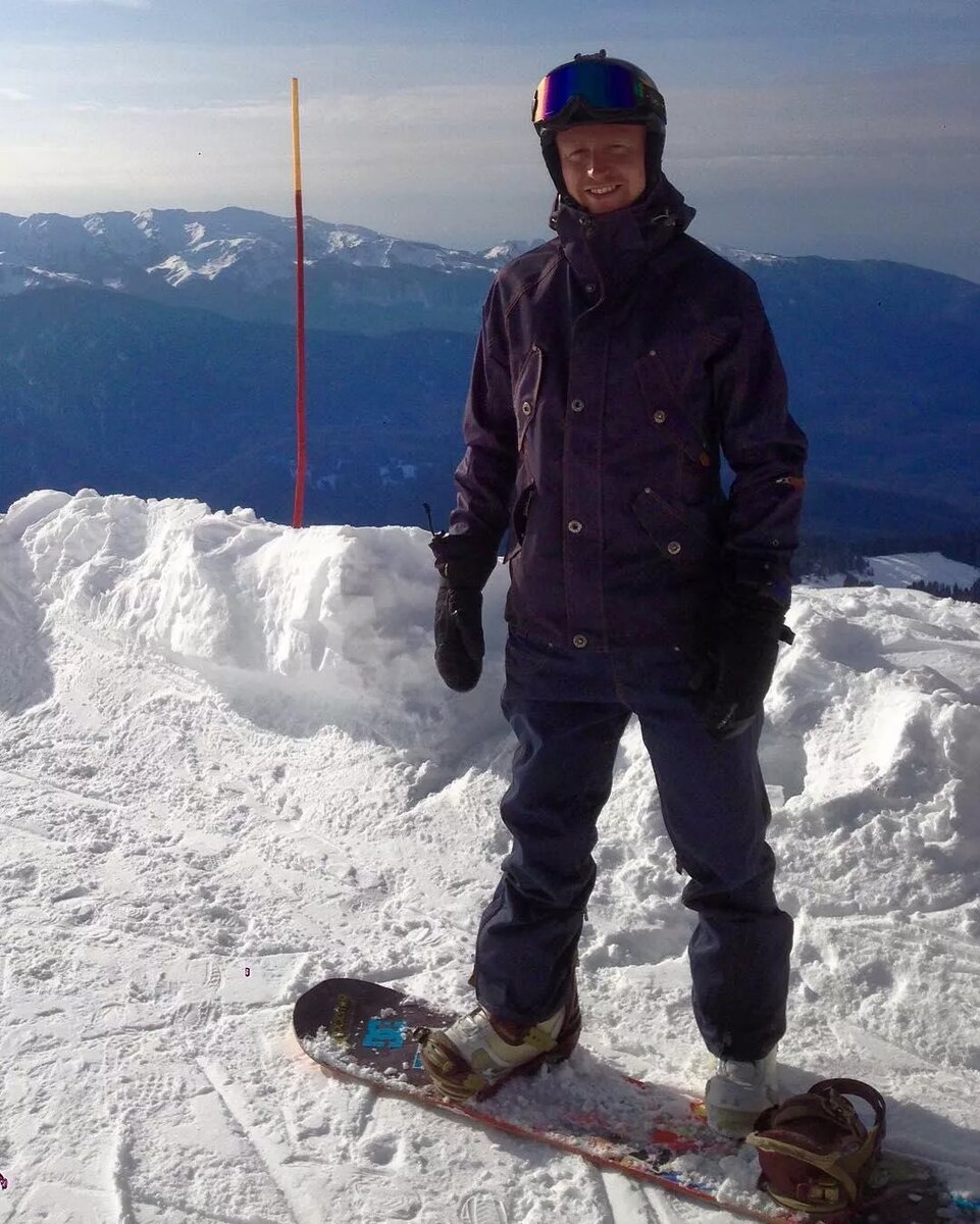 © Фото из соцсетей
Инструктор по сноуборду