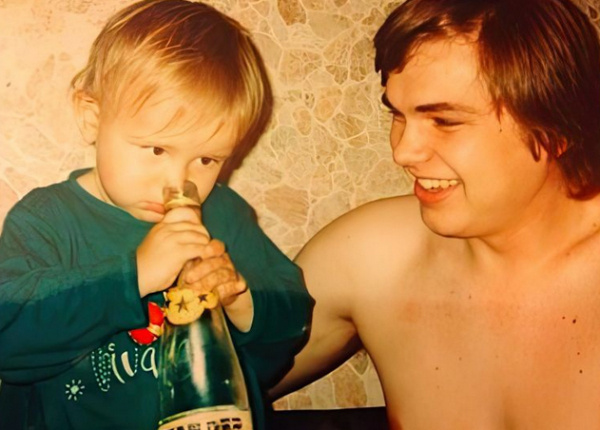    Будущая актриса с отцом