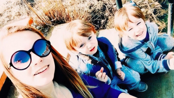    Пелагея с младшими братьями