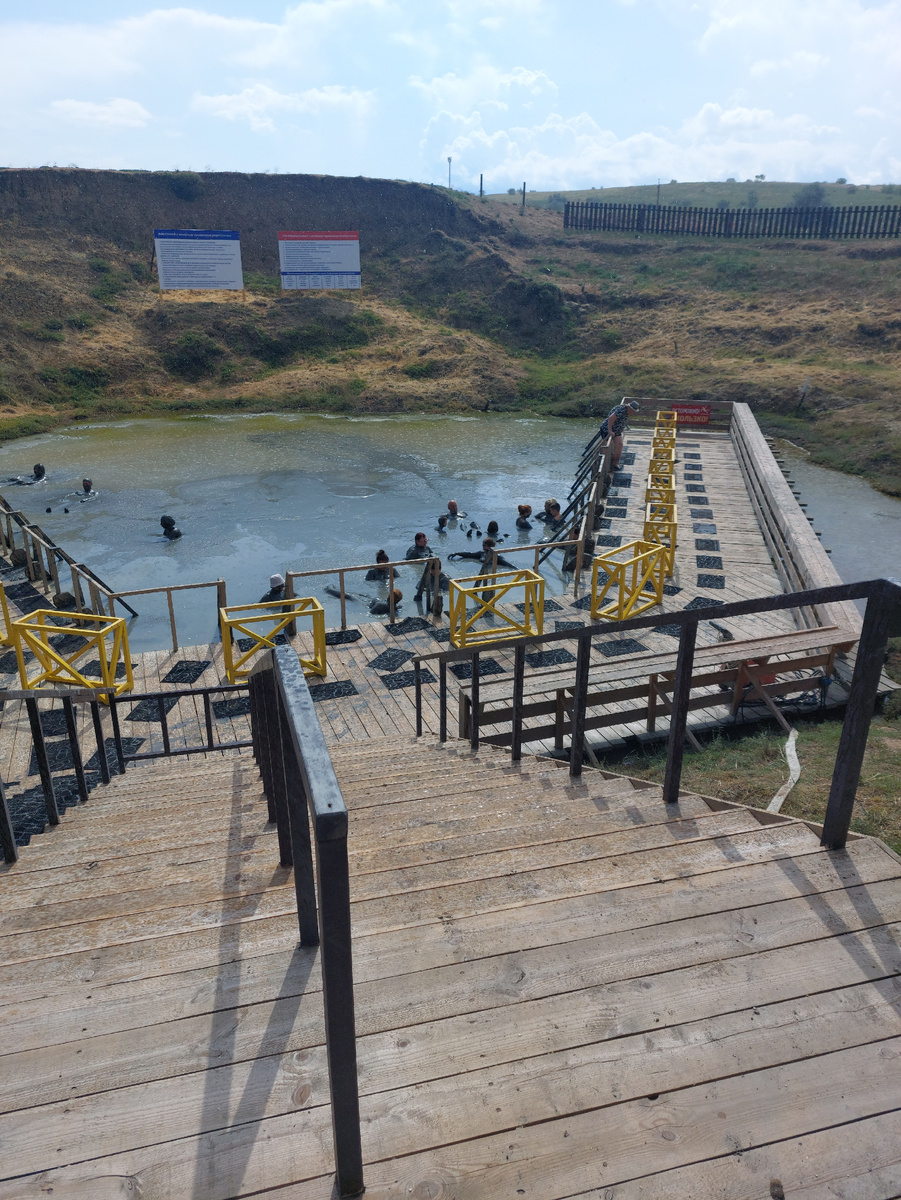 Время раннее, поэтому народу немного