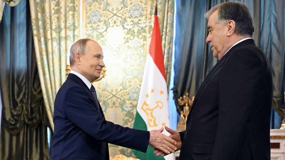 Владимир Путин и Эмомали Рахмон.📷Фото: Дмитрий Азаров / Коммерсантъ
